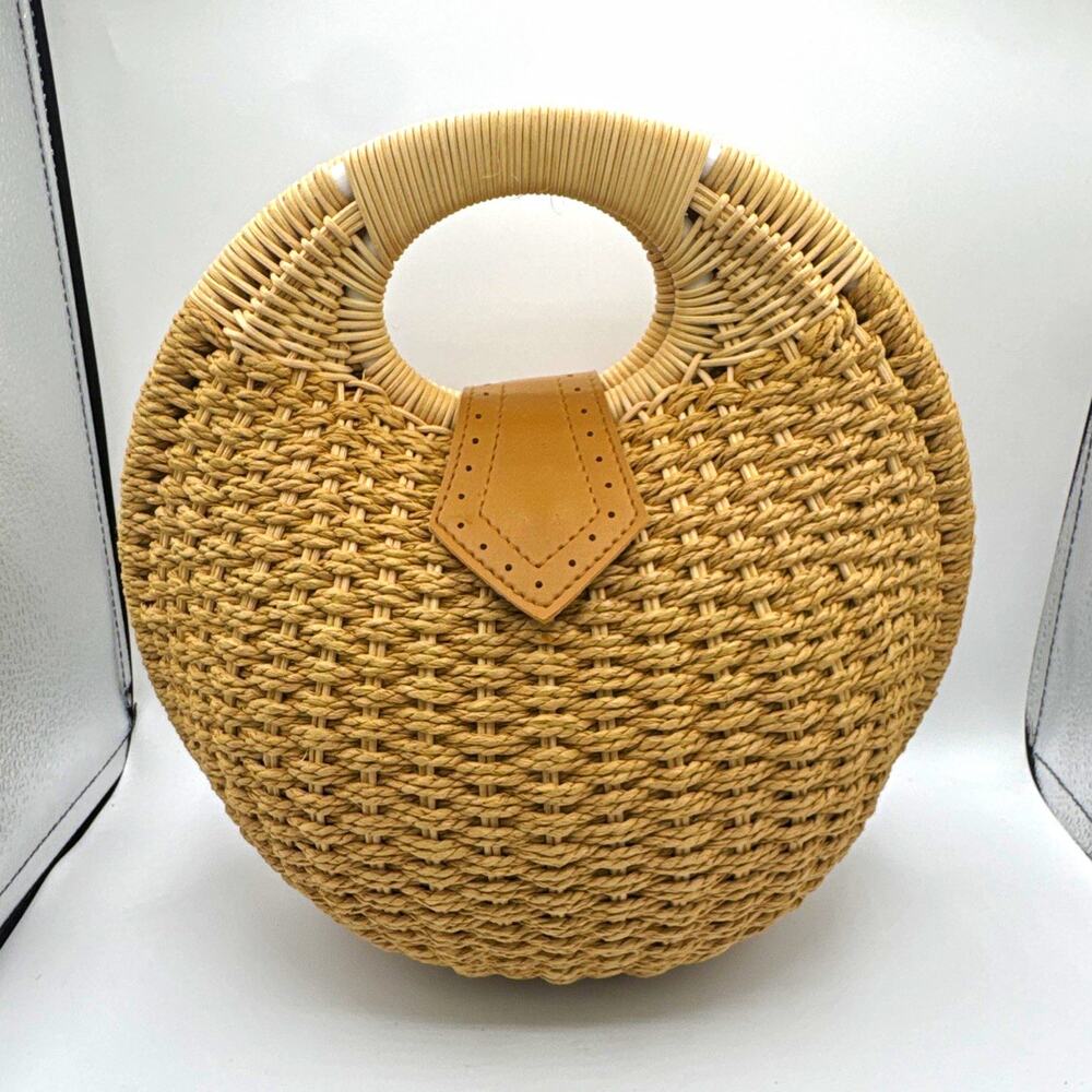 Round Woven Straw Top Handle Bag Beige Magnetic Closure Lined Pockets Beach